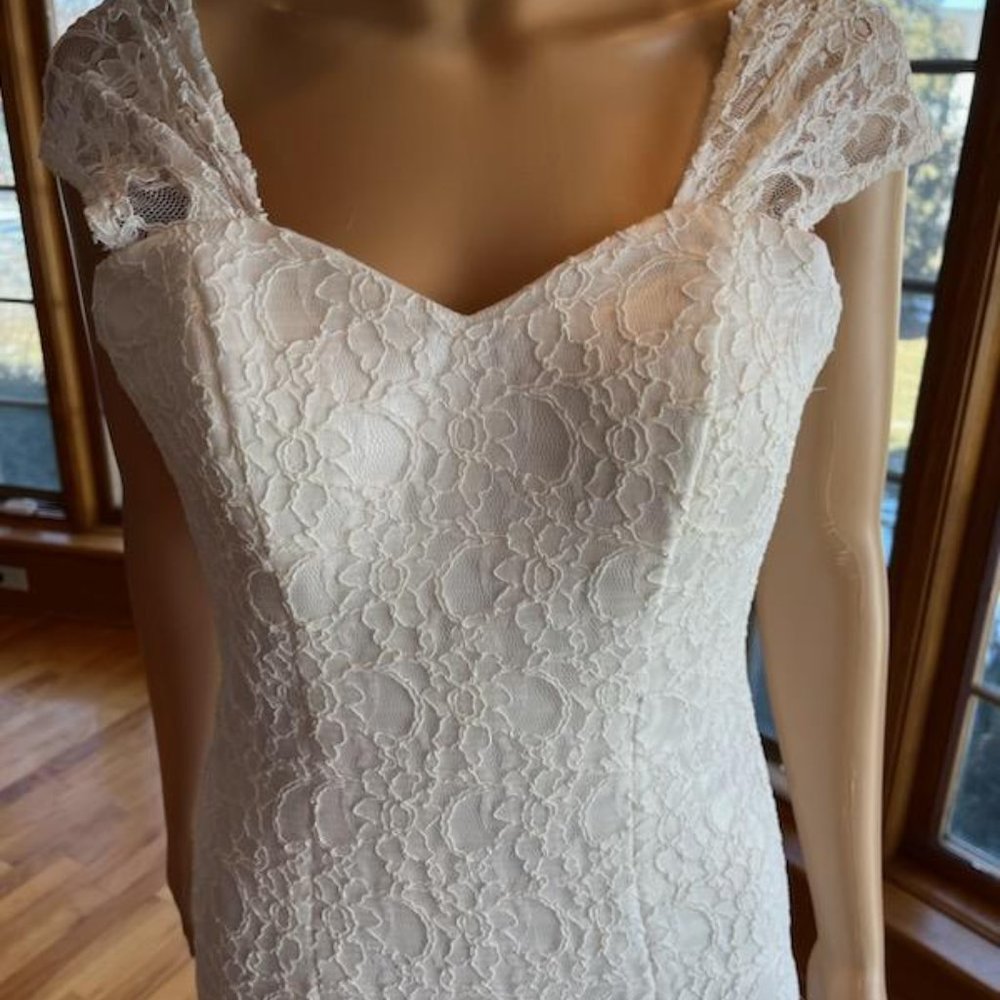 *Mori Lee Ivory Lace Cap Sleeve Fitted Flared Wedding Dress Bridal Gown Size 2